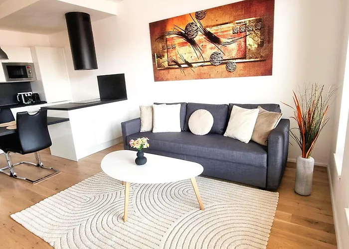 Luxurious Apartment Near The Center - Entire Unit