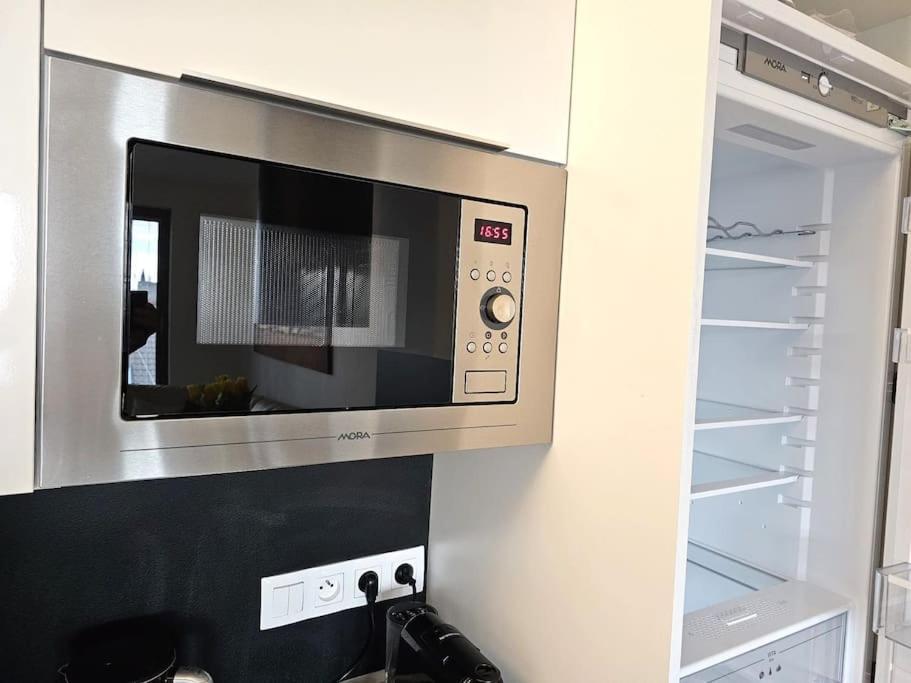 Apartment Luxurious Near The Center - Entire Unit *