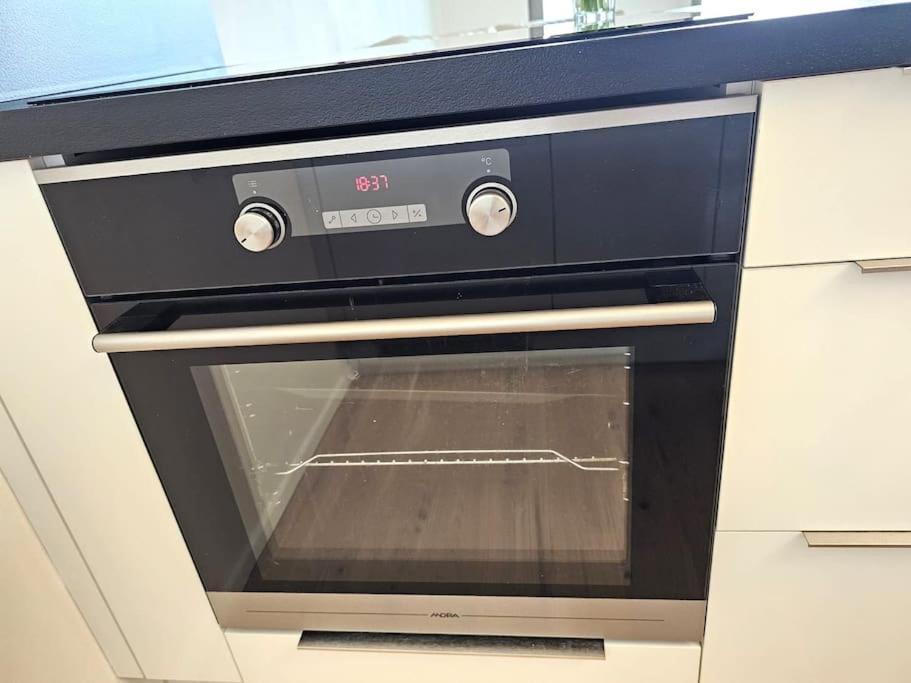 Luxurious Near The Center - Entire Unit Apartment Prague