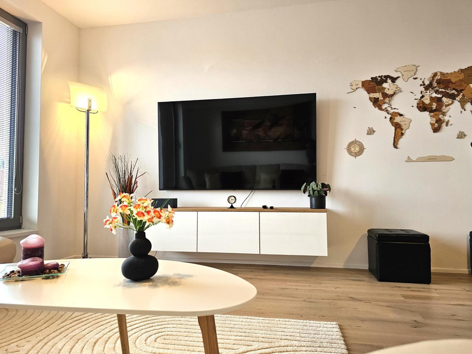 Luxurious Near The Center - Entire Unit Apartment Prague